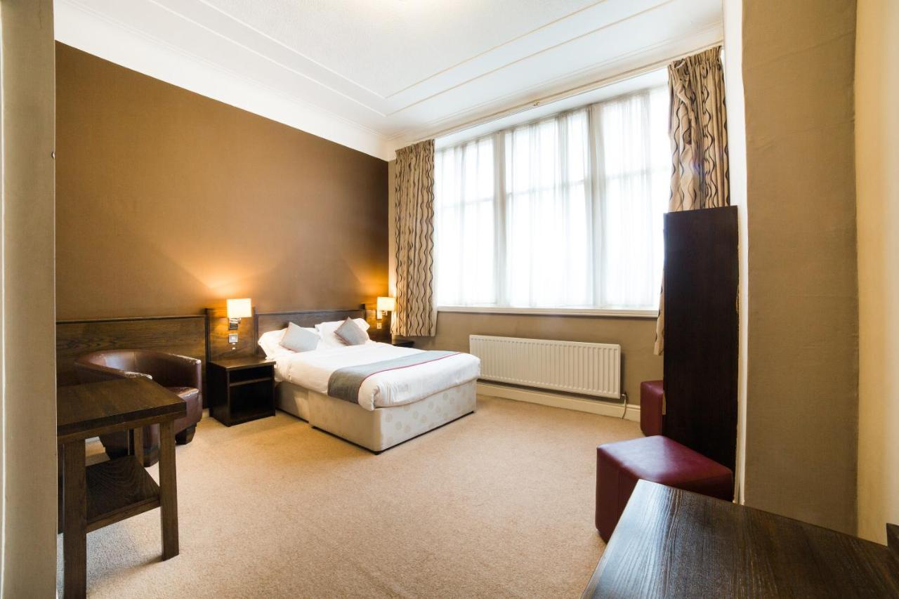 Oyo Hotel Majestic Barrow-in-Furness Esterno foto