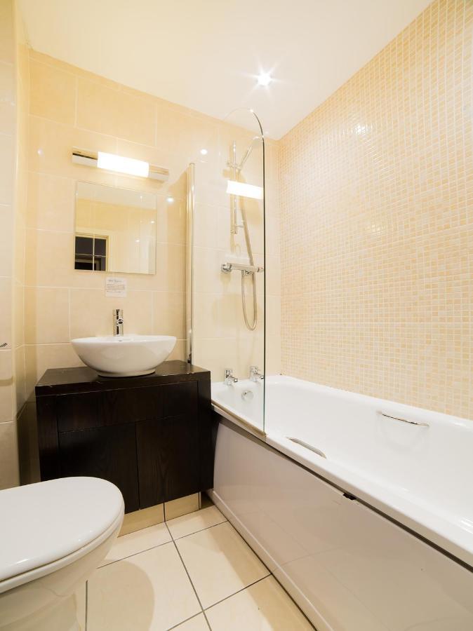 Oyo Hotel Majestic Barrow-in-Furness Esterno foto