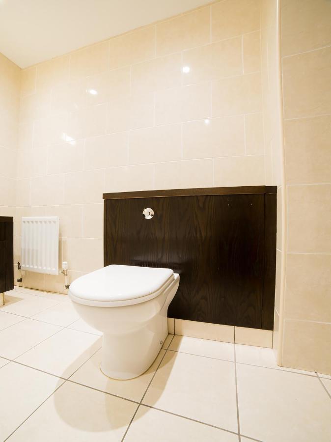 Oyo Hotel Majestic Barrow-in-Furness Esterno foto