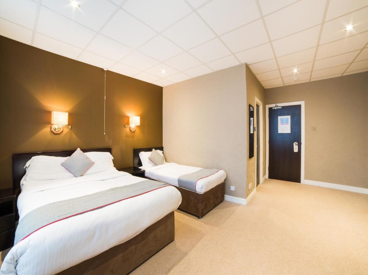 Oyo Hotel Majestic Barrow-in-Furness Esterno foto