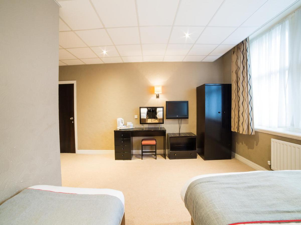 Oyo Hotel Majestic Barrow-in-Furness Esterno foto