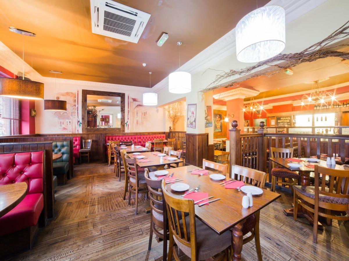 Oyo Hotel Majestic Barrow-in-Furness Esterno foto