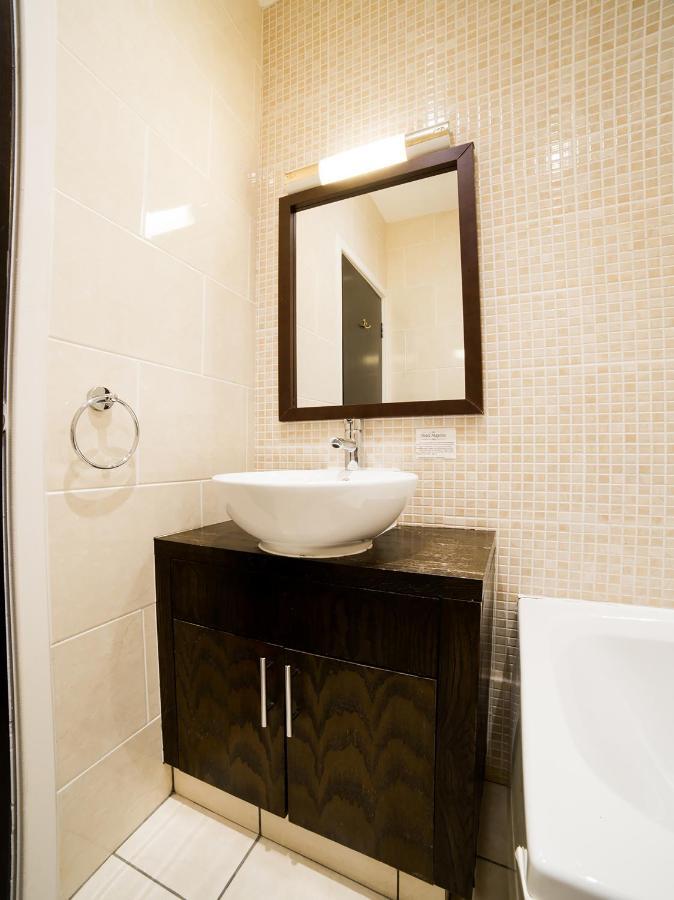 Oyo Hotel Majestic Barrow-in-Furness Esterno foto